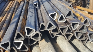 三角無(wú)縫鋼管